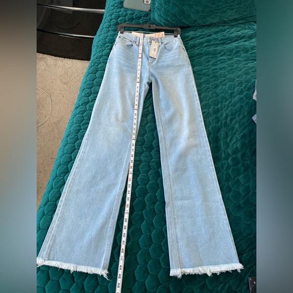 Alice + Olivia BODIE HIGH RISE JEAN - Picture 12 of 13